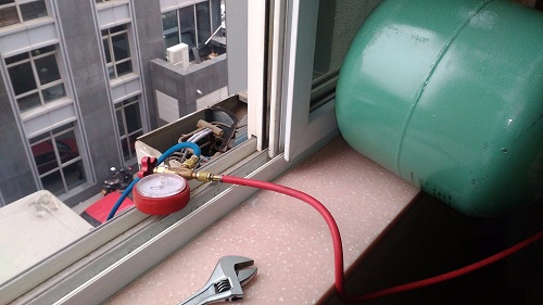 廣州赤崗空調(diào)維修加雪種價(jià)格_上門(mén)服務(wù)電話